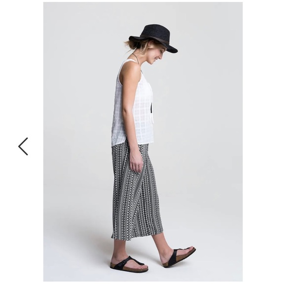 Birkenstock Sz 35 Gizeh Birko-Flor Sandals - Women's  (fits 5.5-6) Black - Picture 3 of 16